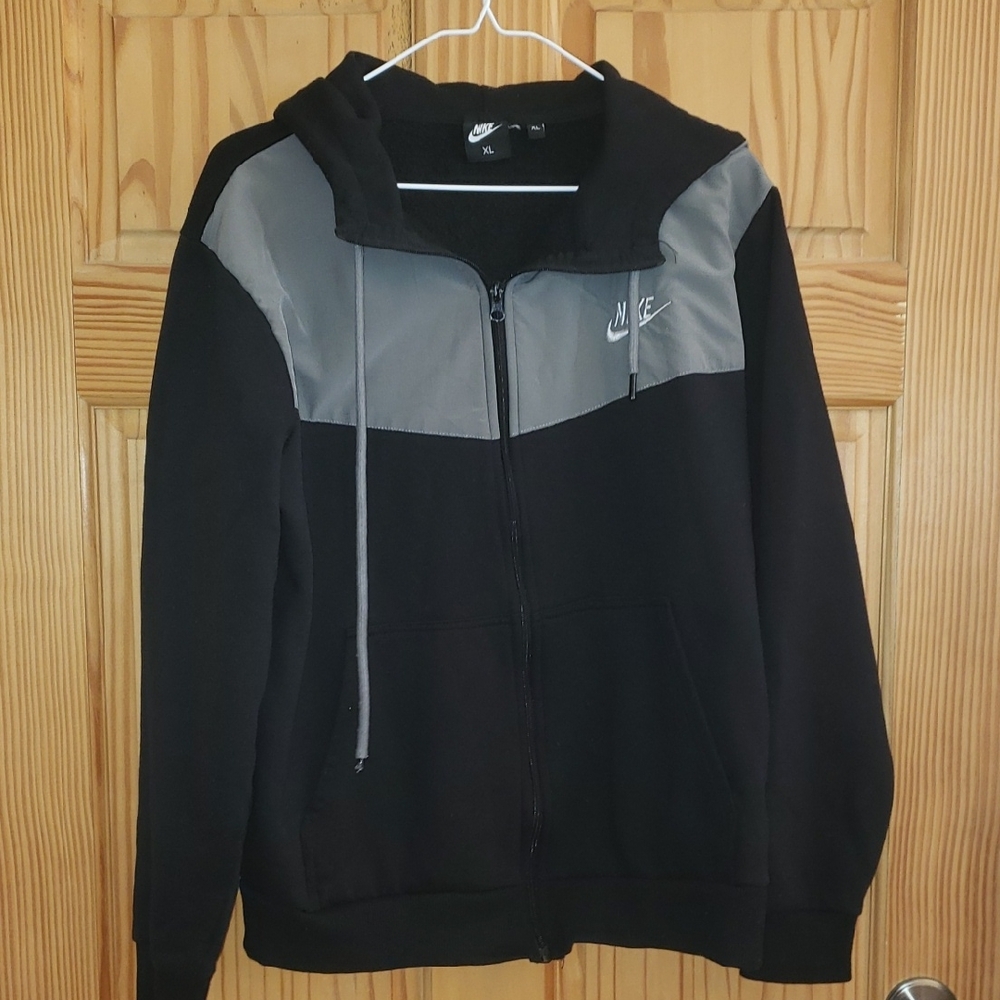 Nike Two-Tone Black and Gray Jacket
